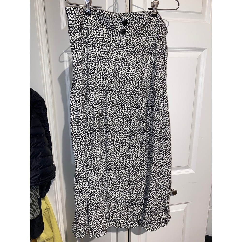 H&M pleated button front floral maxi skirt